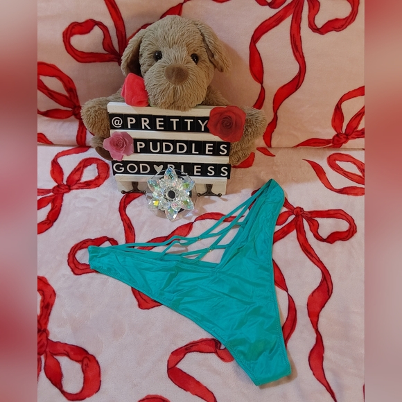 💚 XXL VS Very Sexy Strappy Back High-Leg Thong Panty 💚 - Picture 5 of 16